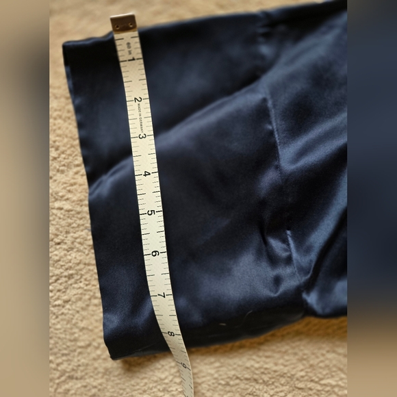 Amanda Uprichard Navy Blue Blouse Top | Size Large | 100% Silk - Picture 12 of 14